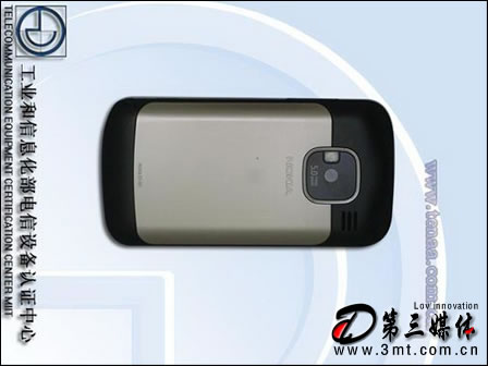 诺基亚手机: 600MHz全键S60 诺基亚E5-00行货将上市